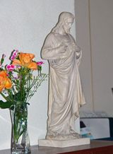 聖堂内　イエス像